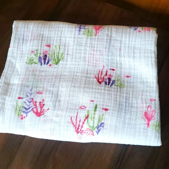 Little Unicorn Cotton Muslin Swaddle Blanket - Picture 1 of 4